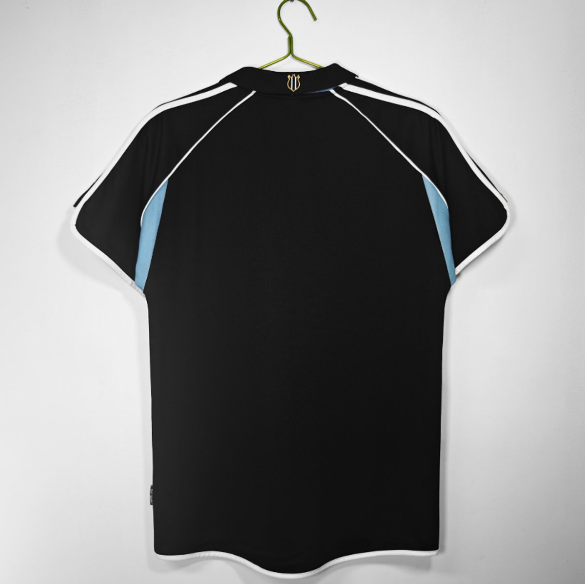 Newcastle 2000/2001 Away - 2