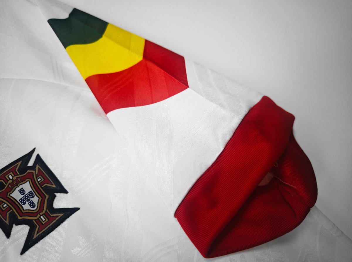 Portugal 1992 Away - 5