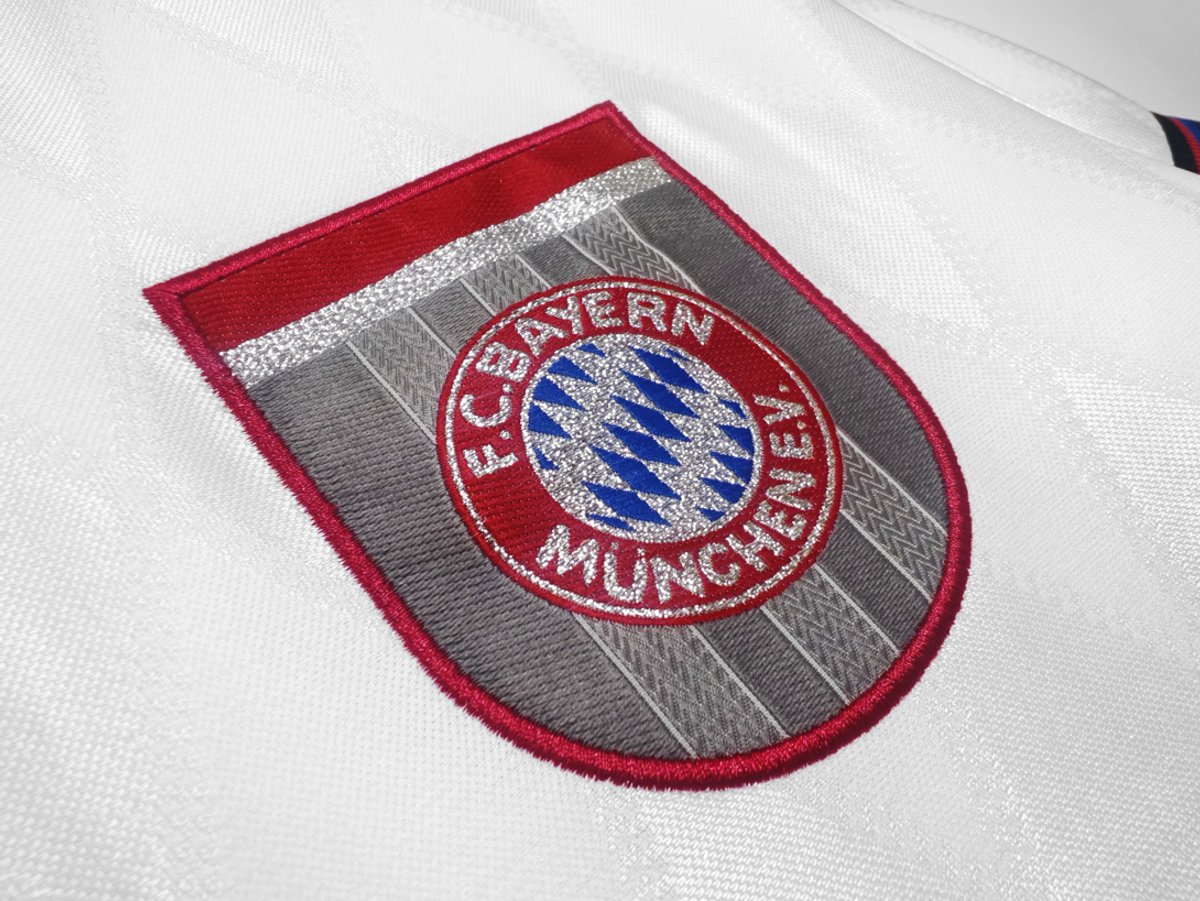 Bayern Munich 1996/1997 Away - 6