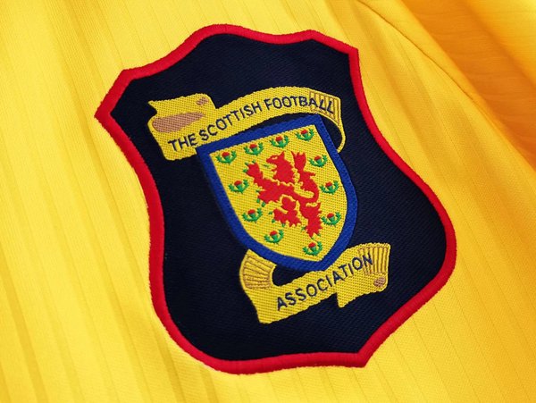 Escocia 1998 Away