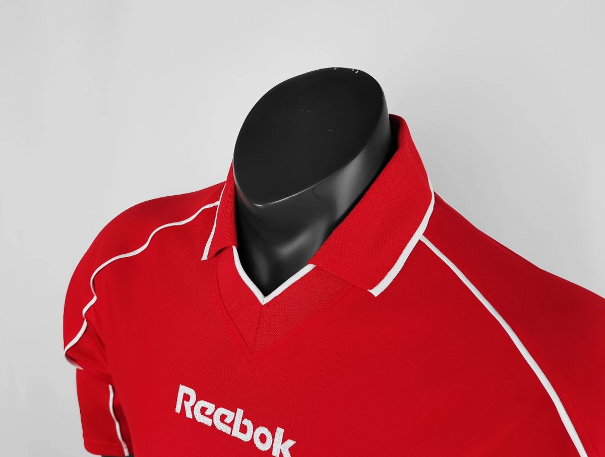 Liverpool 2000/2001 Home - 3