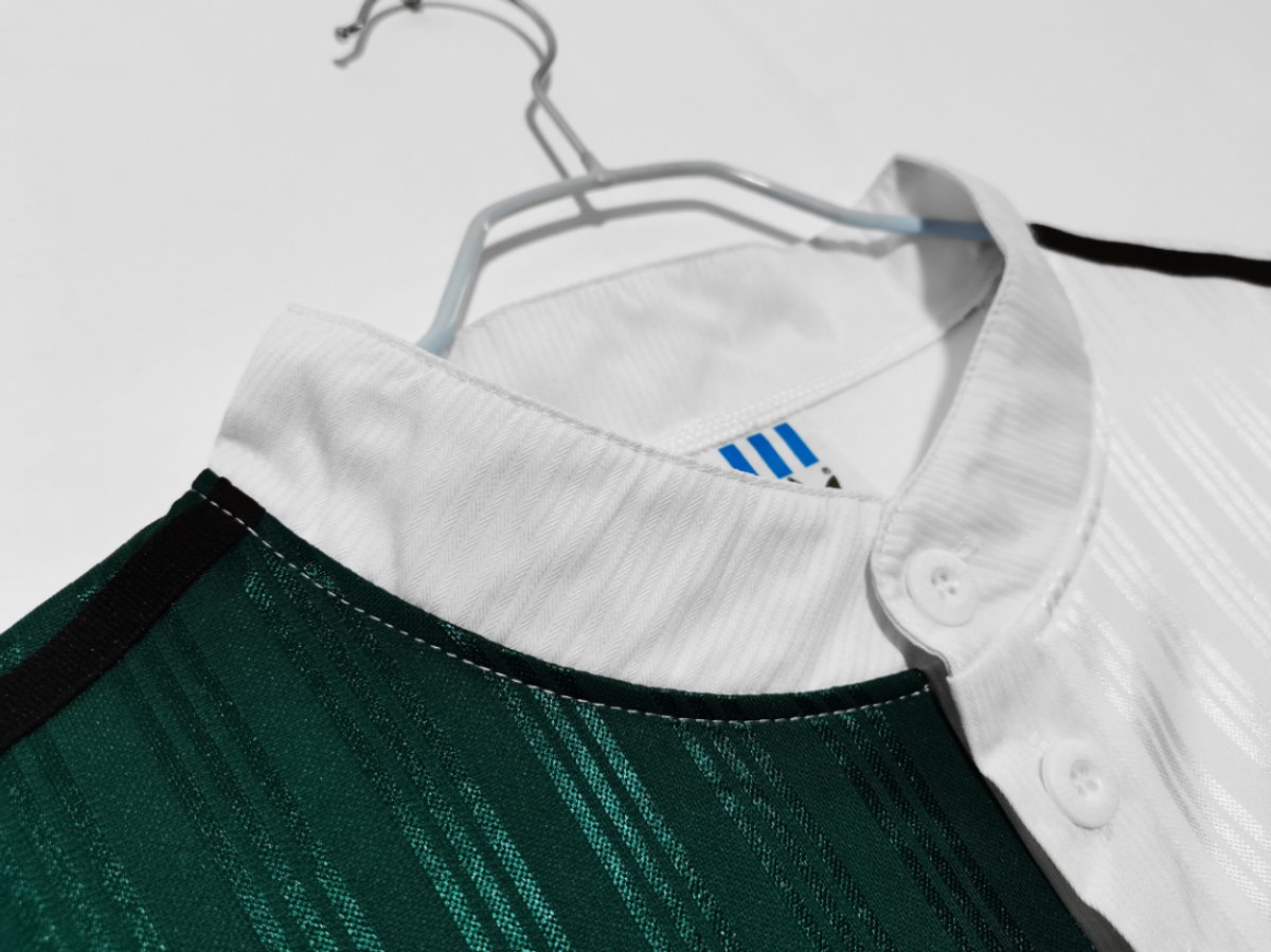 Liverpool 1995/1996 Away - 4