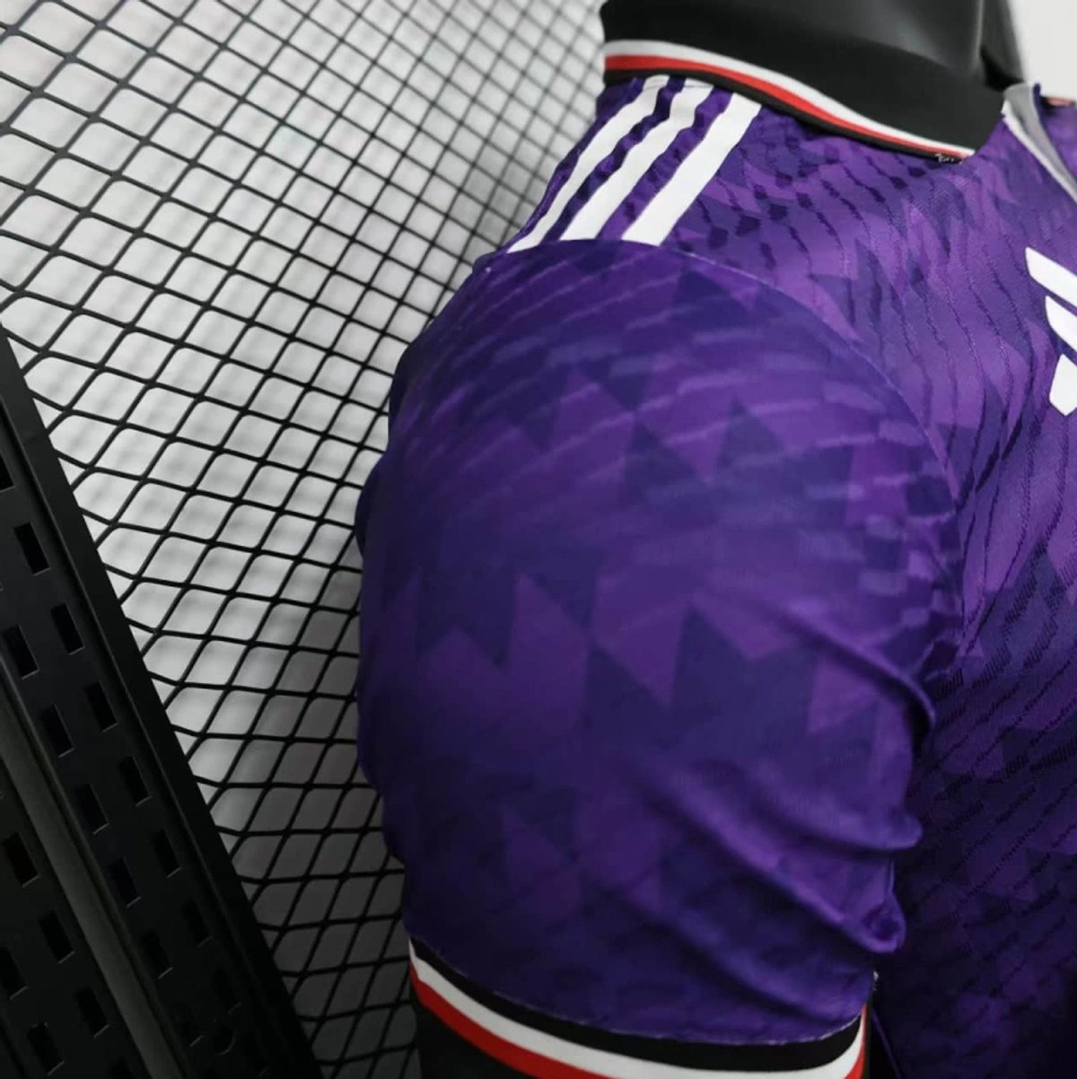 Manchester United 2025/2026 Away - 5