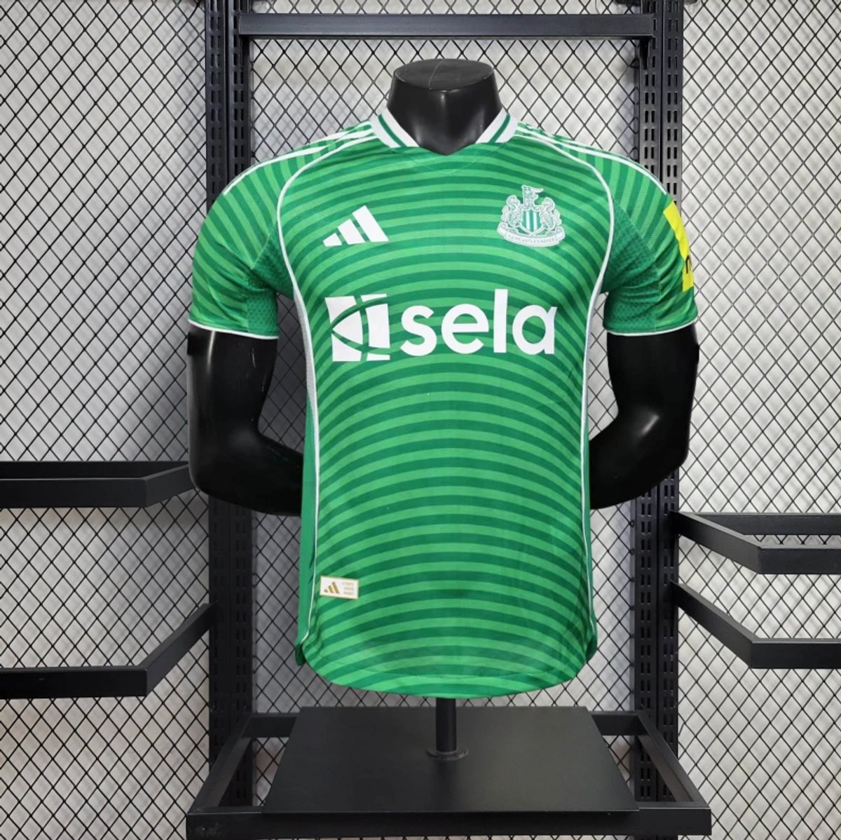 Newcastle 2025/2026 Away