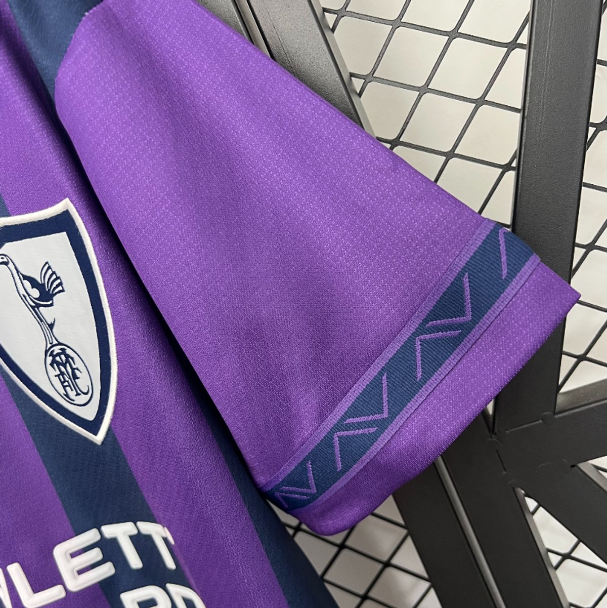 Tottenham 1995/1996 Away - 4