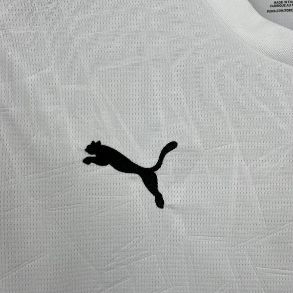 Valencia 2025/2026 Home