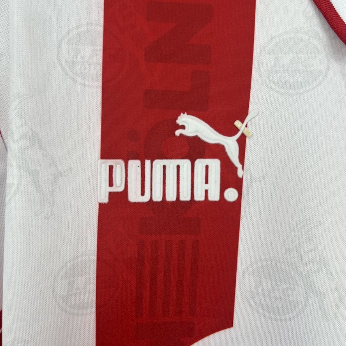 Koln 1995/1996 Home - 3