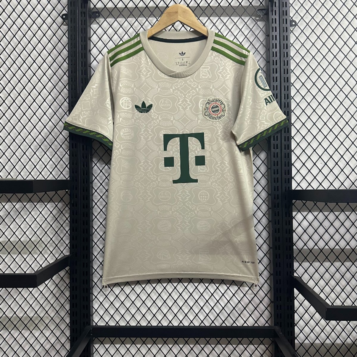 Bayern Munich 2025/2026 Oktoberfest