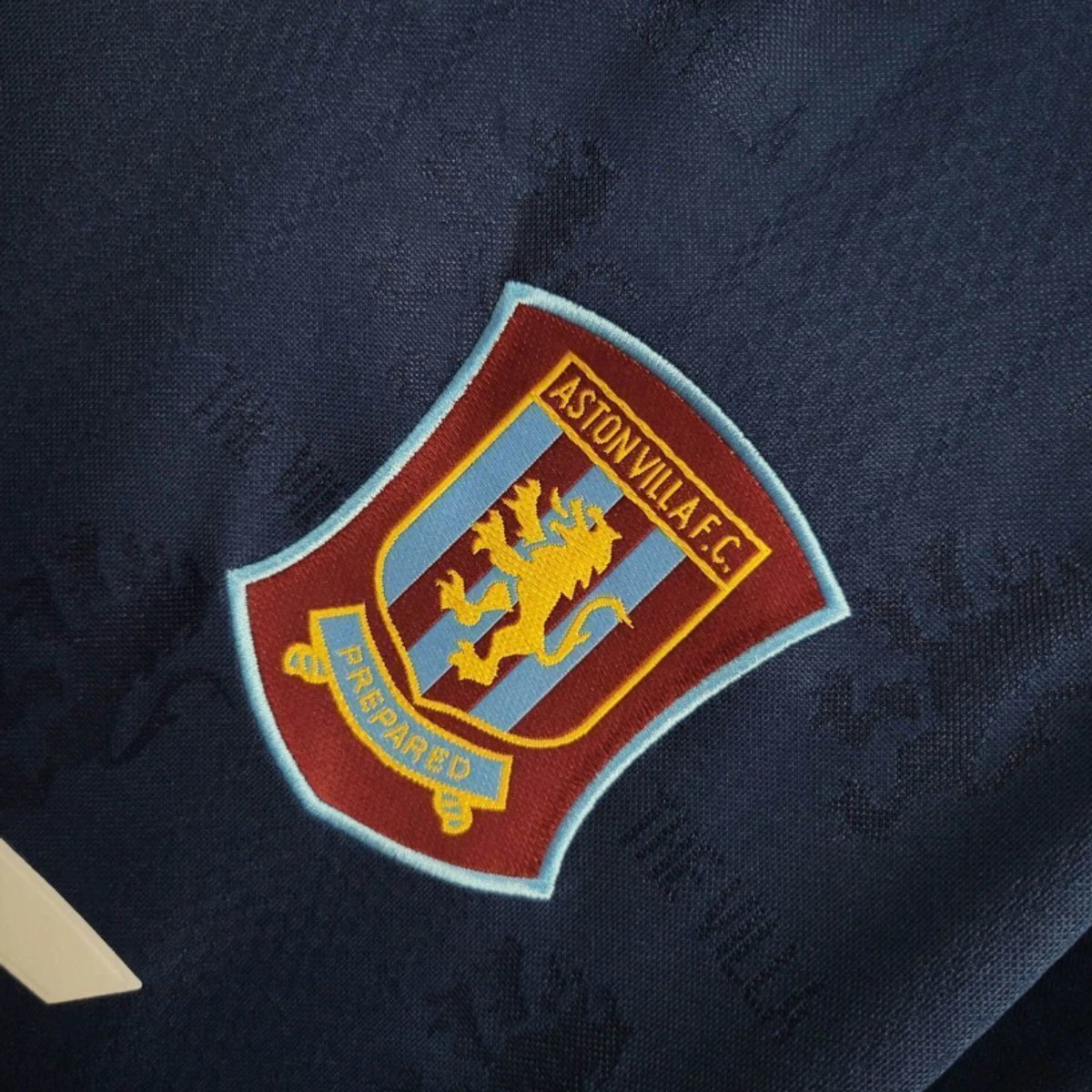 Aston Villa 1995/1996 Away - 5