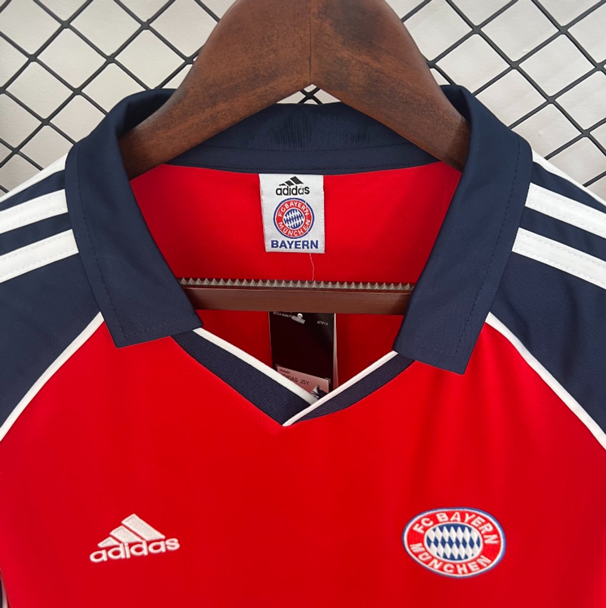 Bayern Munich 2000/2001 Home - 4
