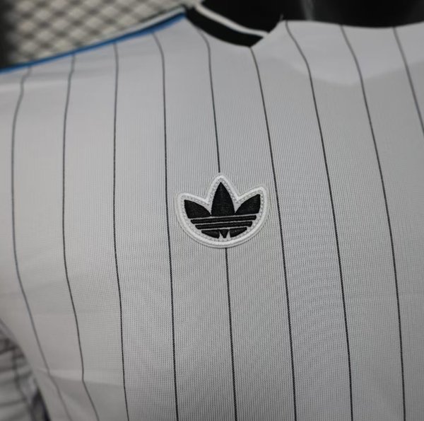 Newcastle 2025/2026 Terrace Icons