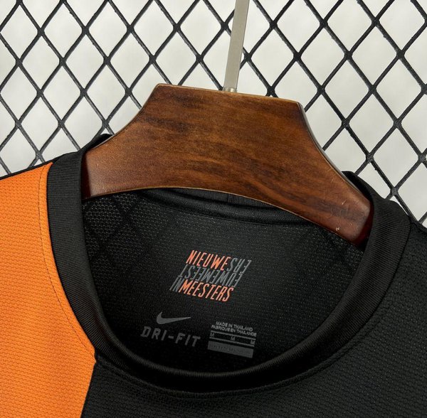 Paises Bajos 2012 Away