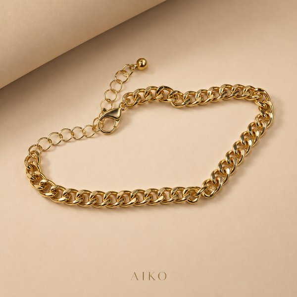 Pulsera dorada tipo cadena gruesa
