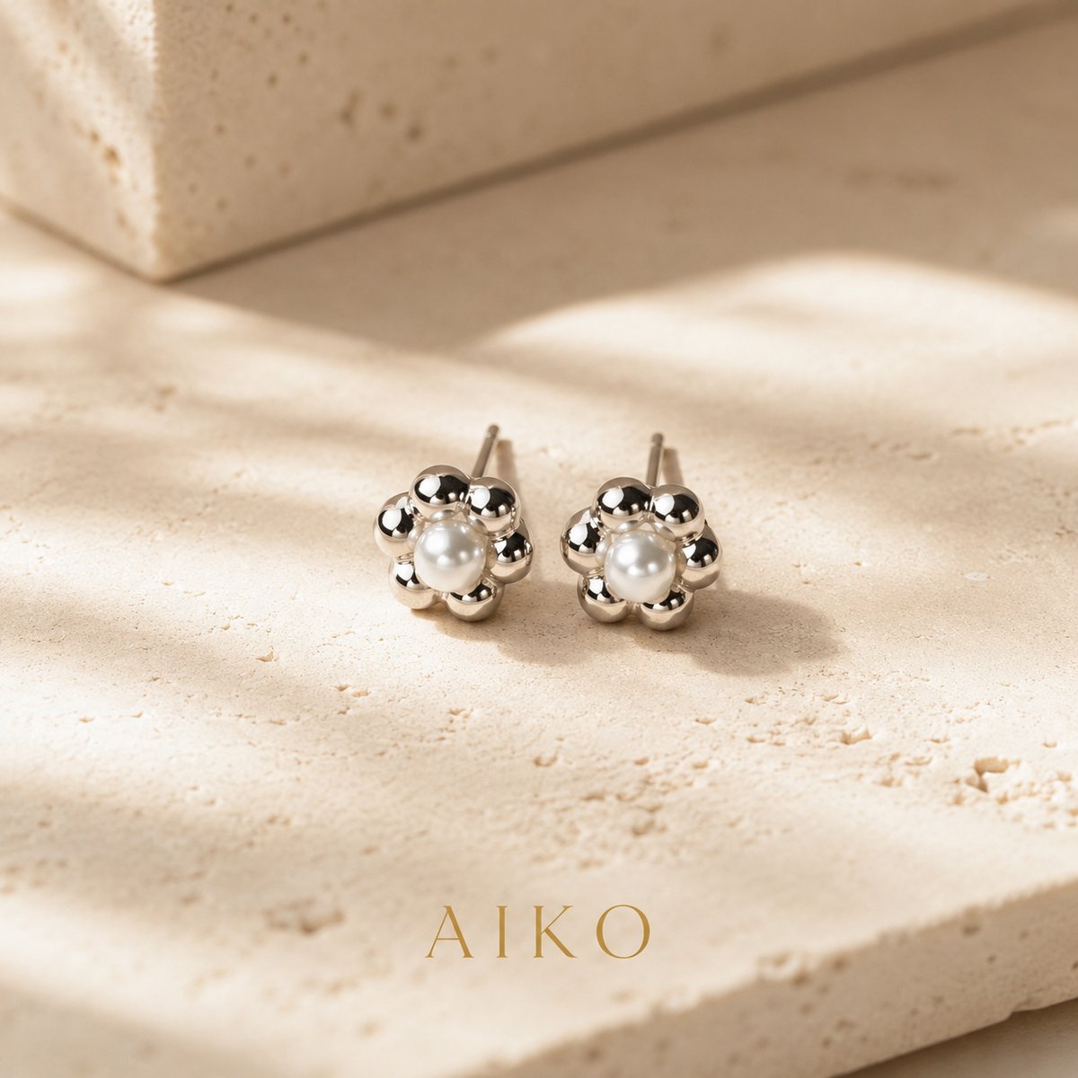 Aretes plateados de flor con perlita - 3