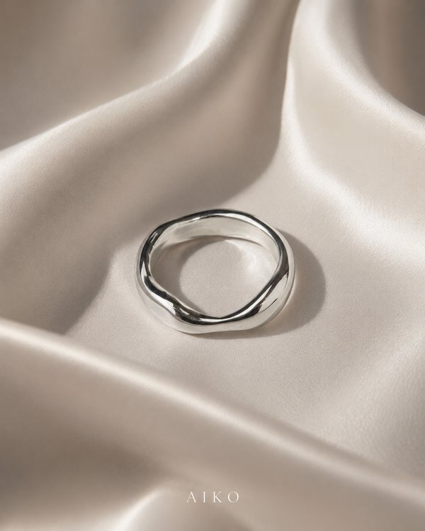 Anillo orgánico ondulado