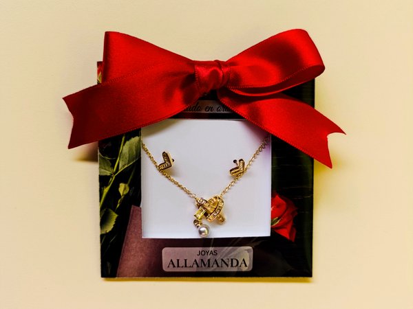 Conjunto de colgante y aros PERLÁ