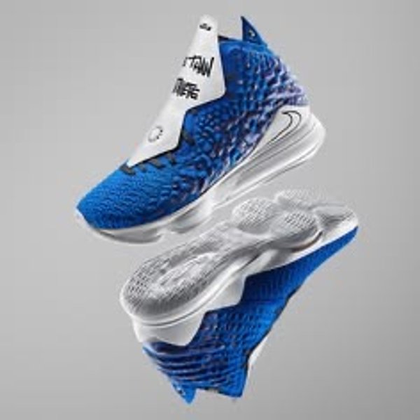 Nike LeBron 17 – More Than An Athlete (Calce 5us)
