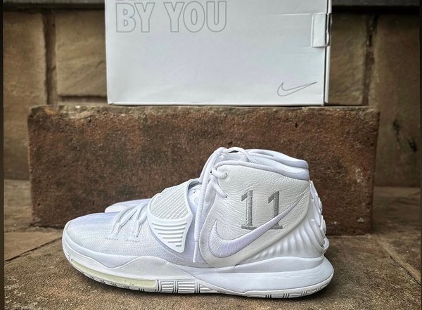 NIKE KYRIE 6 – WHITE / PURE PLATINUM (Calce 10.5us)