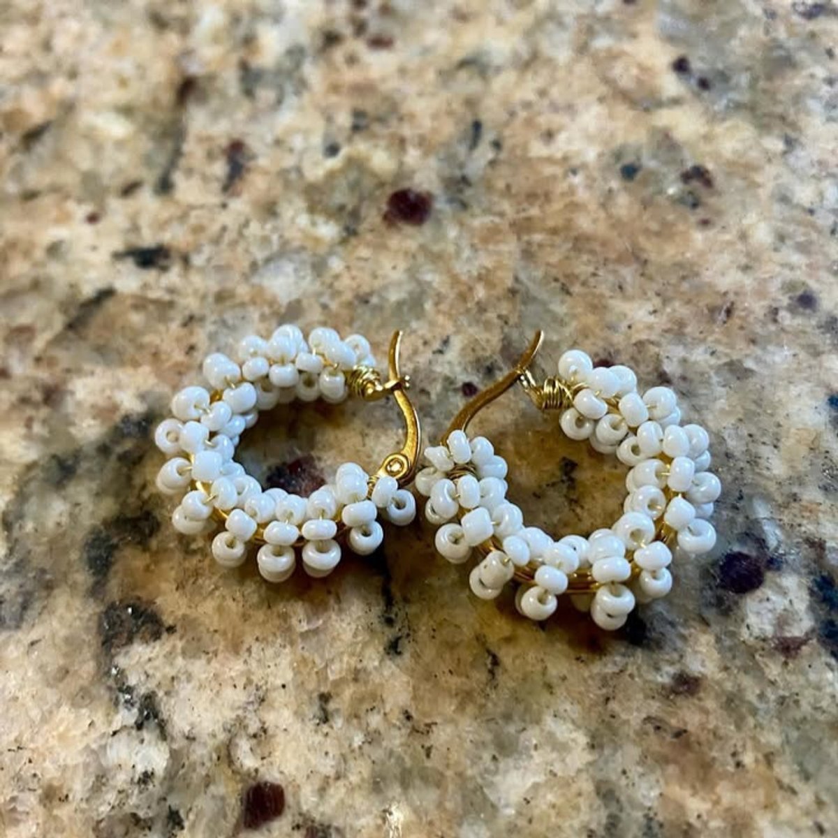 ARRACADAS BORDADAS CON CHAQUIRAS - 2