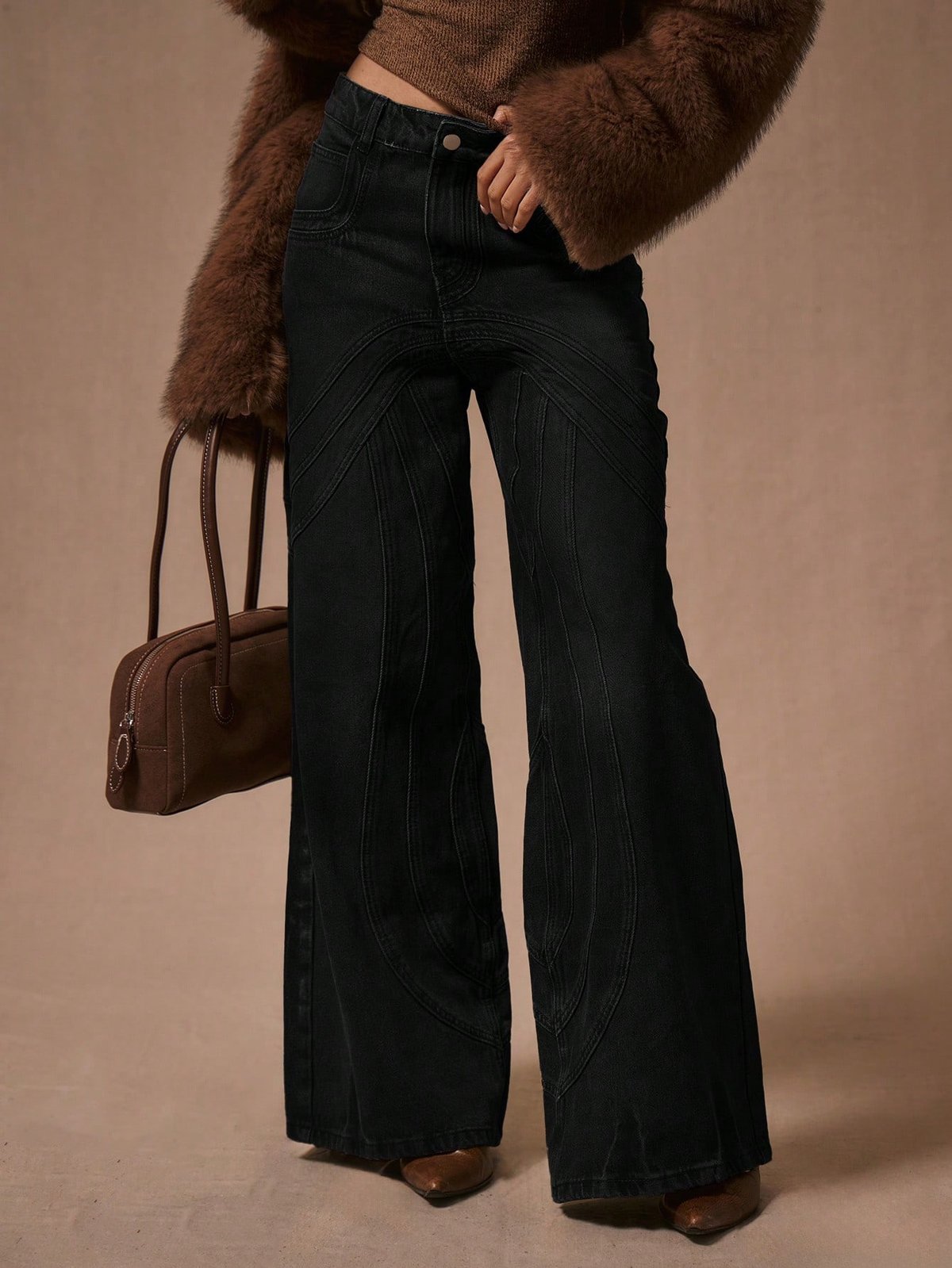     Jean Curved Lines - 3
