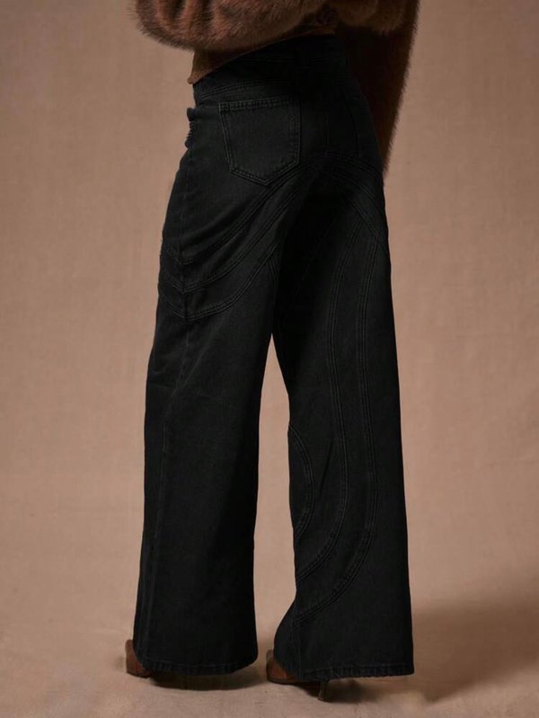     Jean Curved Lines