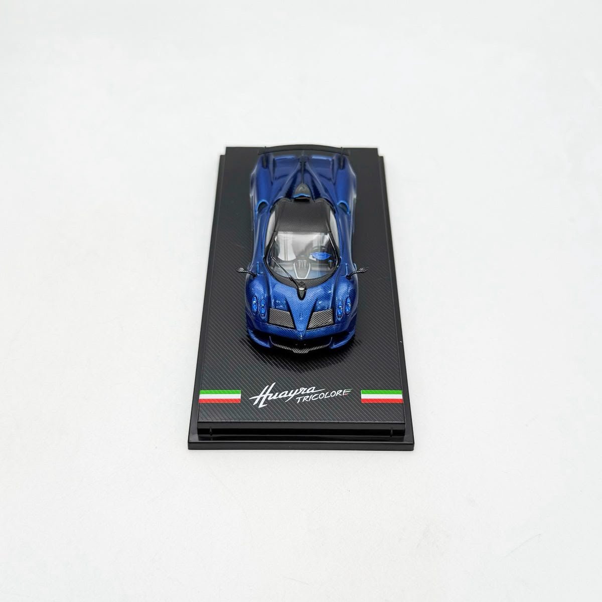 HUAYRA TRICOLORE  - 2