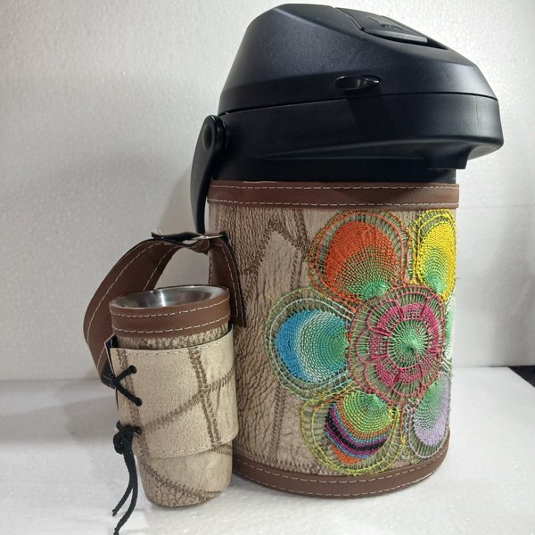 Termo decorado con artesanía