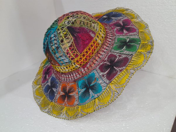 Sombrero tejido en Ñanduti