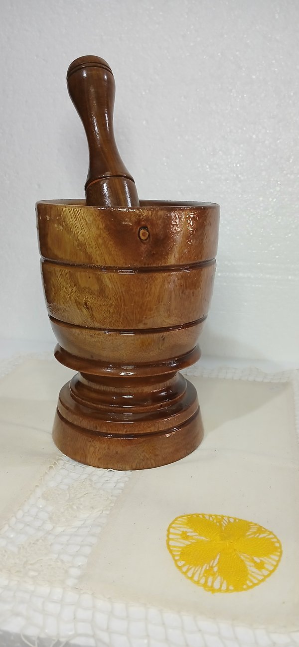 Mortero de madera