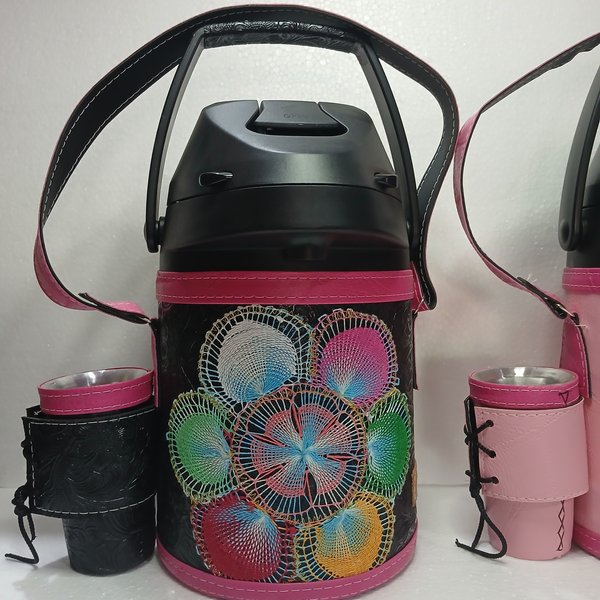 Termo decorado con artesanía