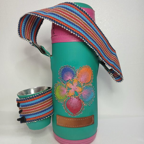 Termo con detalle artesanal para Mate