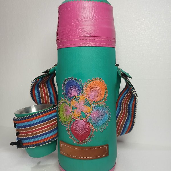 Termo con detalle artesanal para Mate