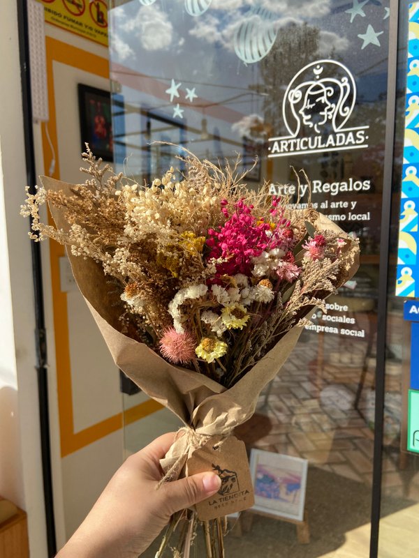 Ramo de flores secas