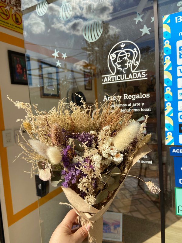 Ramo de flores secas