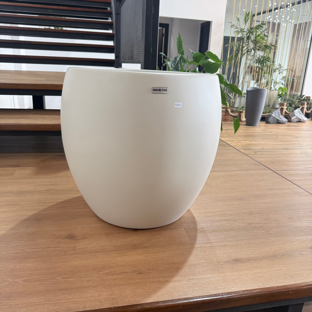 Vaso bergamo 47cm branco (fibra de vidro)
