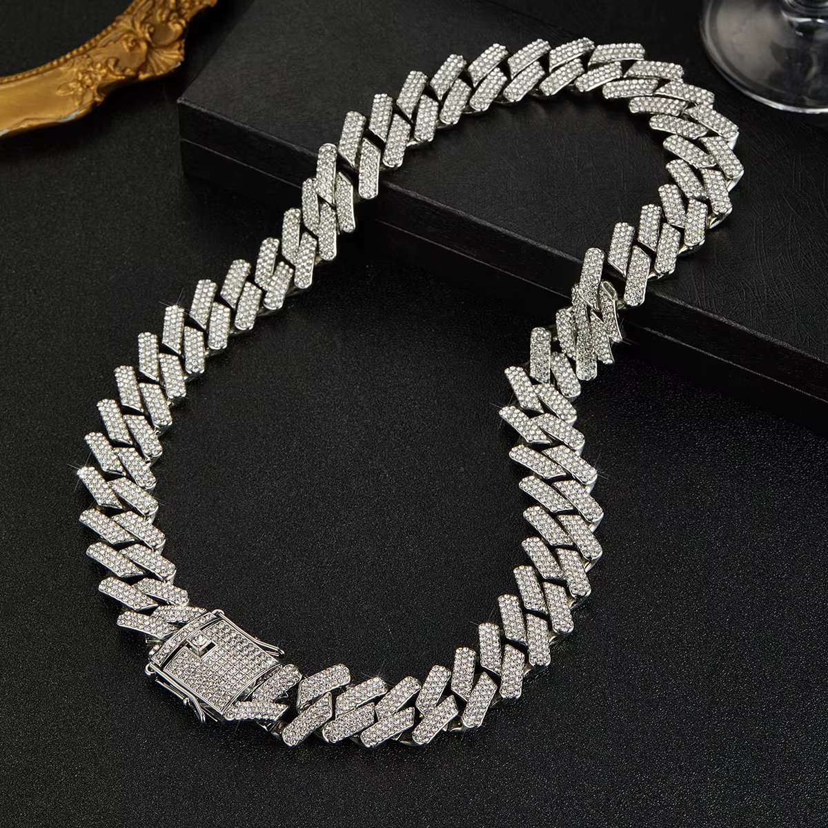 Cadena cubana 3 FILAS