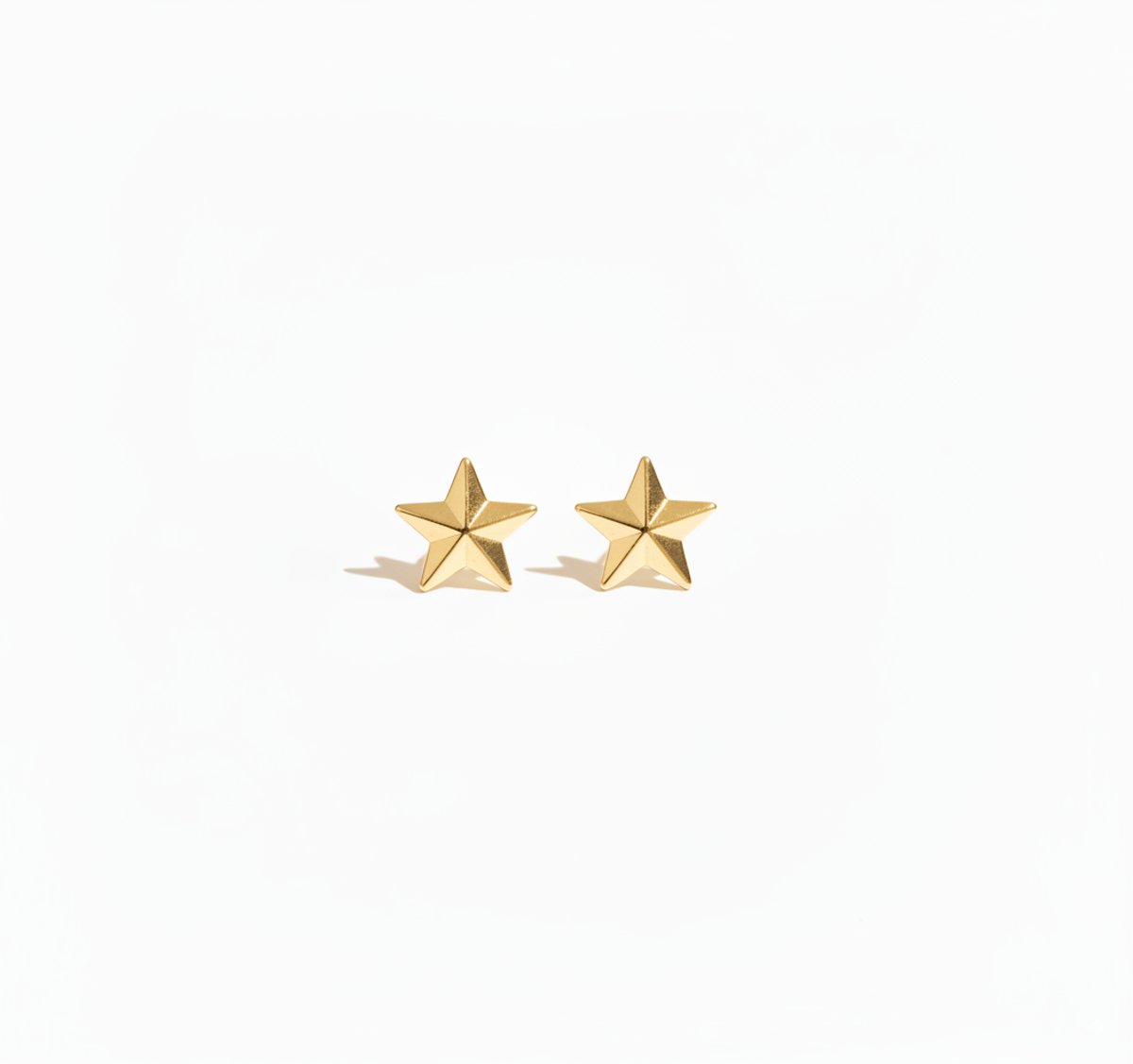 ESSENTIAL GOLDEN STAR STUDS