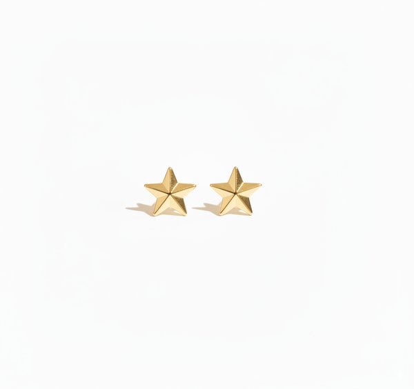 ESSENTIAL GOLDEN STAR STUDS