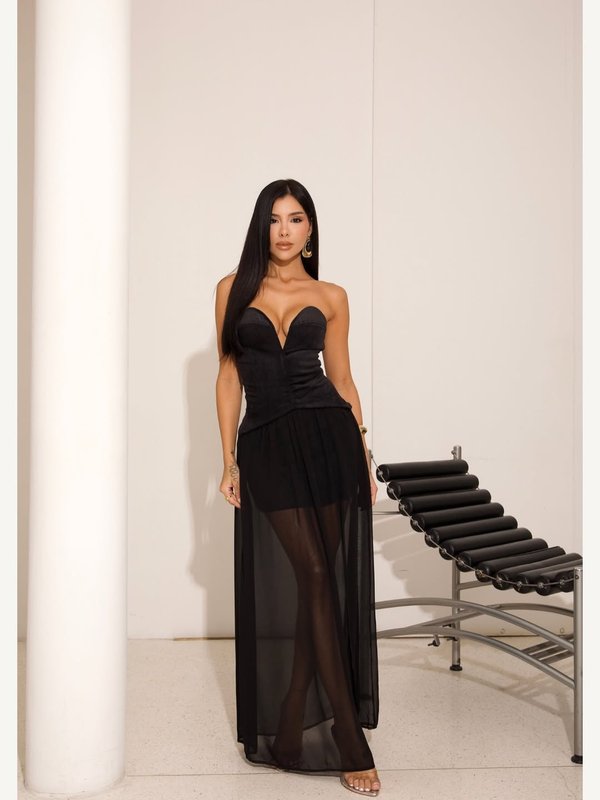 AGOSTO OFF - Vestido Negro Gamusa