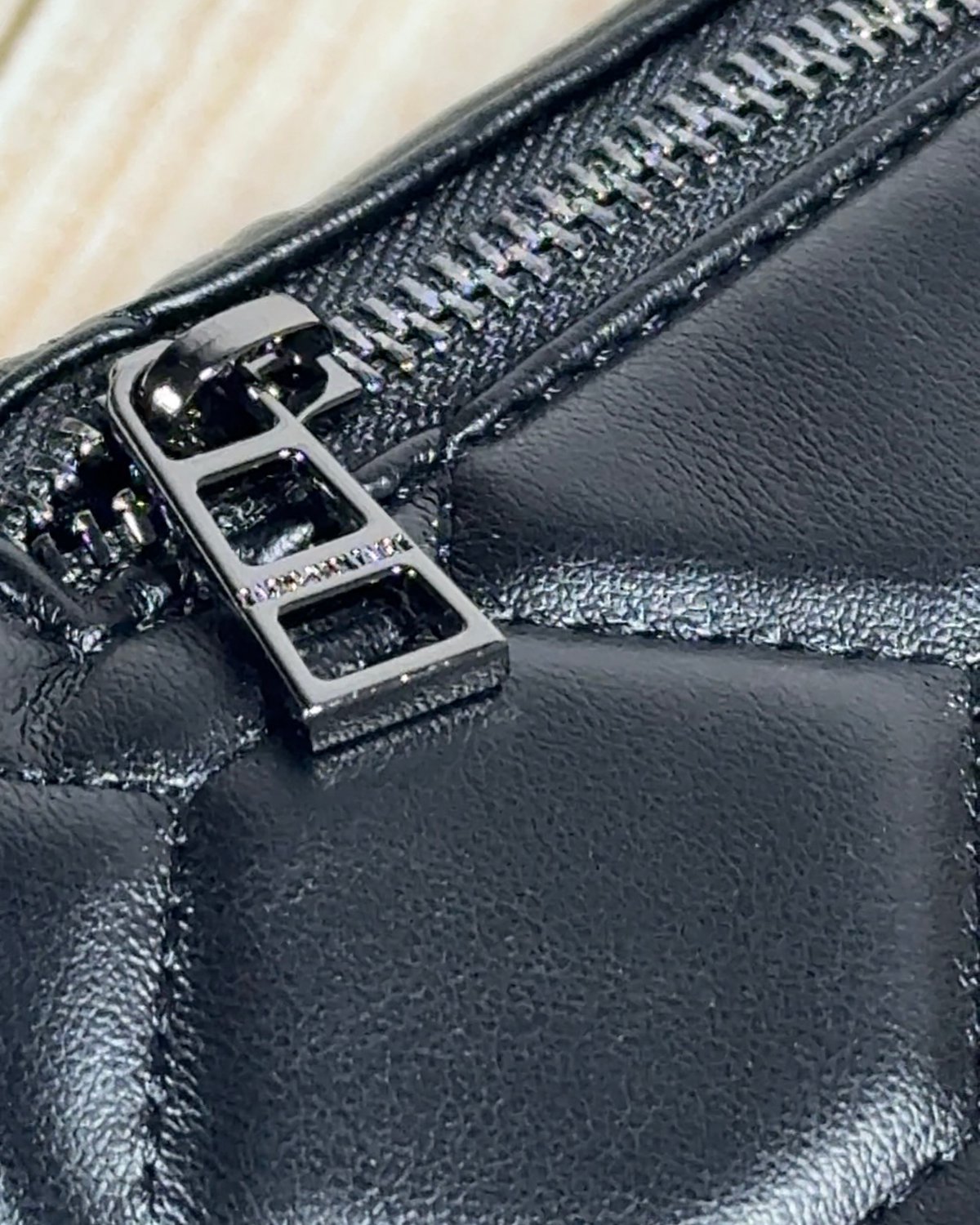 Rock NANO - Matelasse All Black - 4