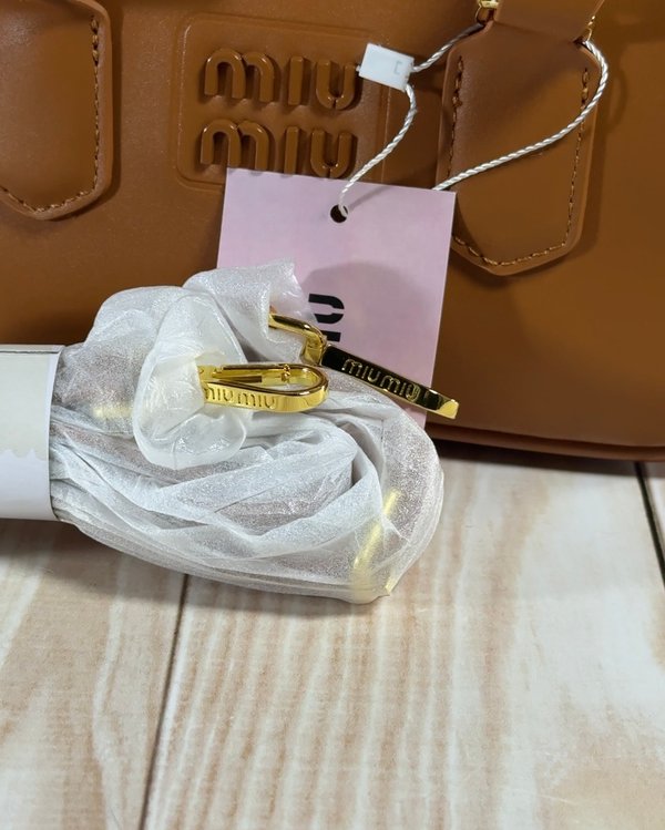 Miu Miu Arcadie Marrón