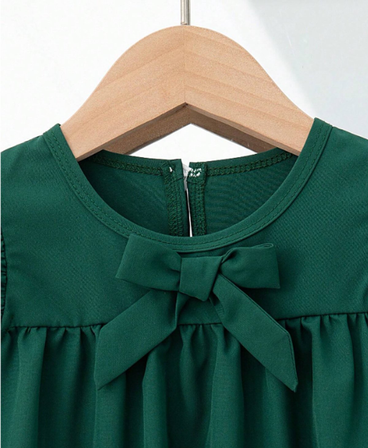 Vestido verde con moño - 5