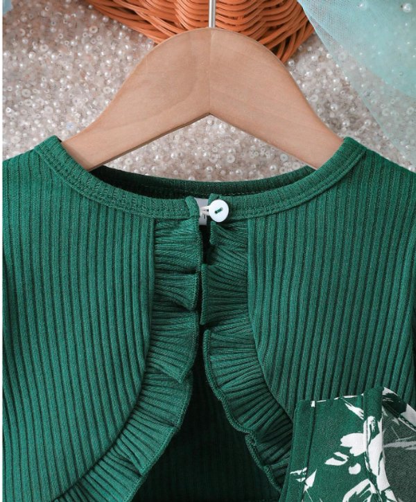 Vestido verde floral - conjunto elegante