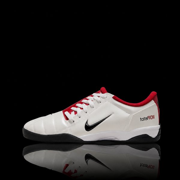Nike Total 90