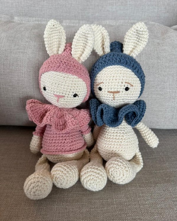 Hi - Amigurumi Mediano - Conejito Ropita Azul