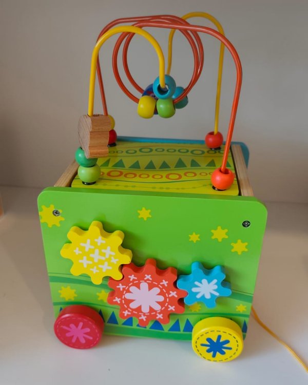 Cubo Didáctico con Ruedas