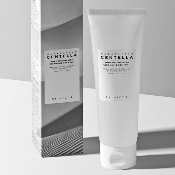 Skin1004 - Gel Limpiador Tone Brightening Cleansing Gel Foam 125ml