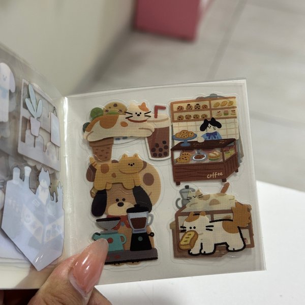 Mini Libros Stickers - Gatitos en situaciónes cotidianas