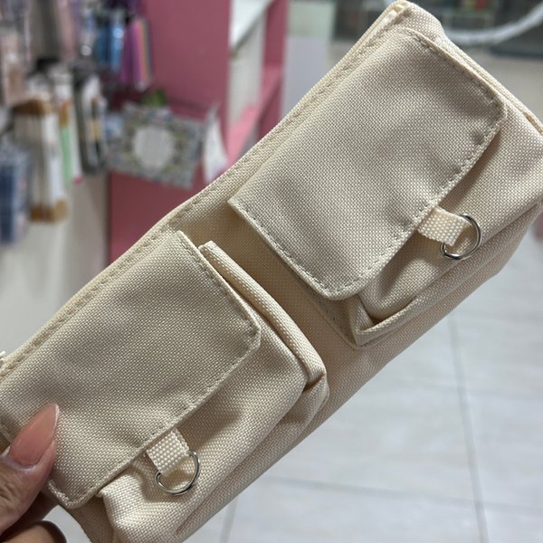 Estuchera Aesthetic con bolsillos