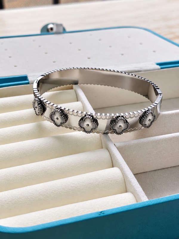 BRAZALETE 